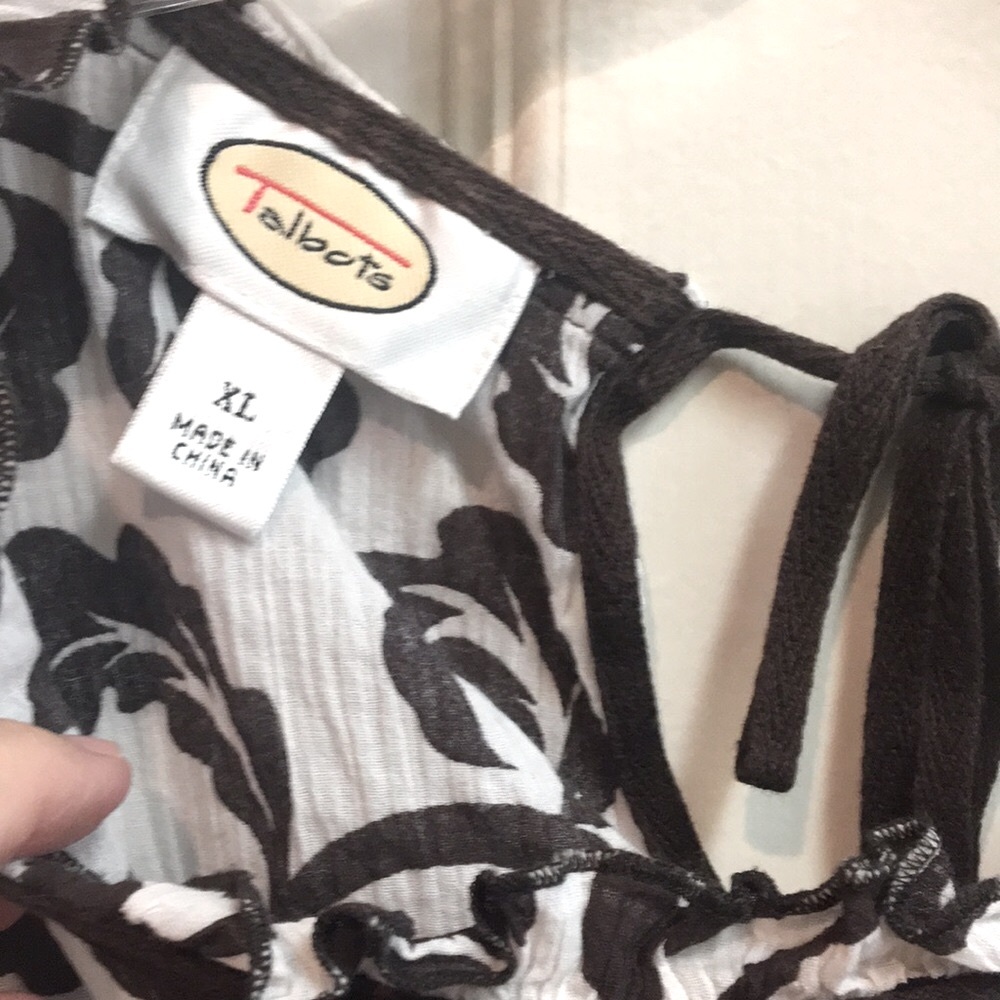 ‘Talbots’Floral Brown and White Sleeveless Top - Picture 2 of 3